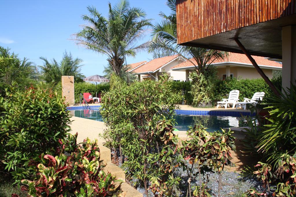 Ao Thai Resort Sathing Phra Eksteriør bilde