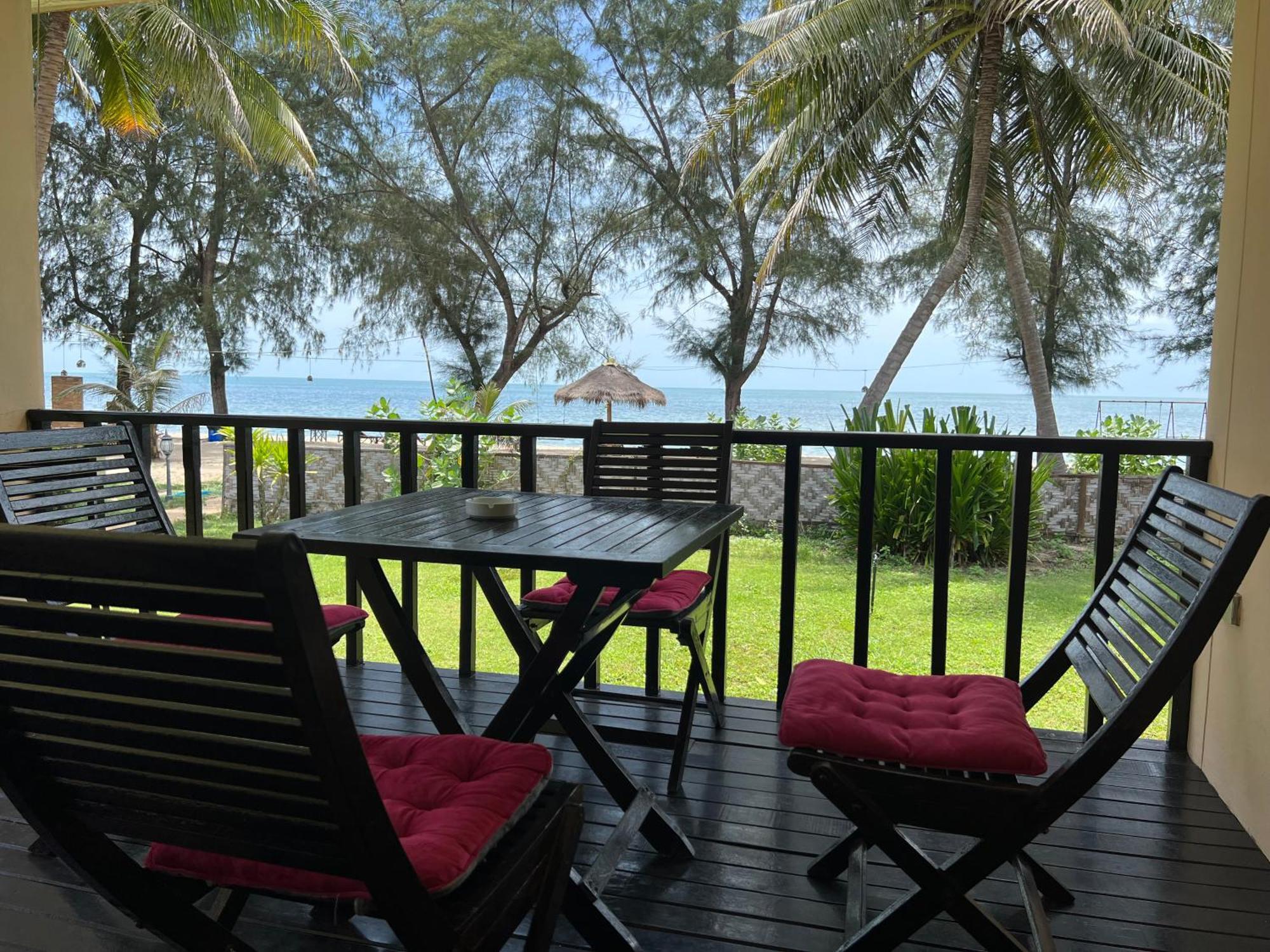 Ao Thai Resort Sathing Phra Eksteriør bilde