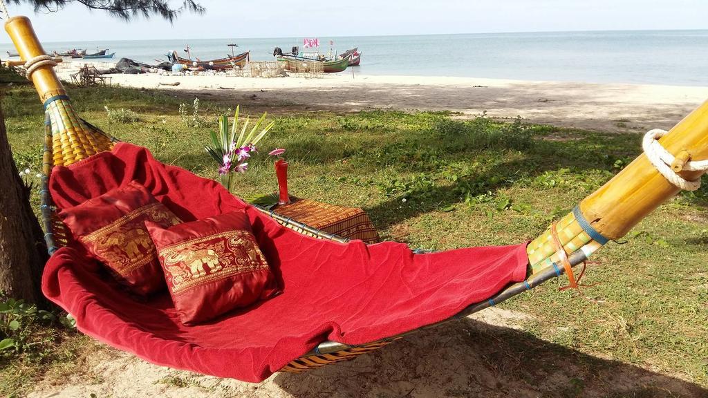 Ao Thai Resort Sathing Phra Eksteriør bilde